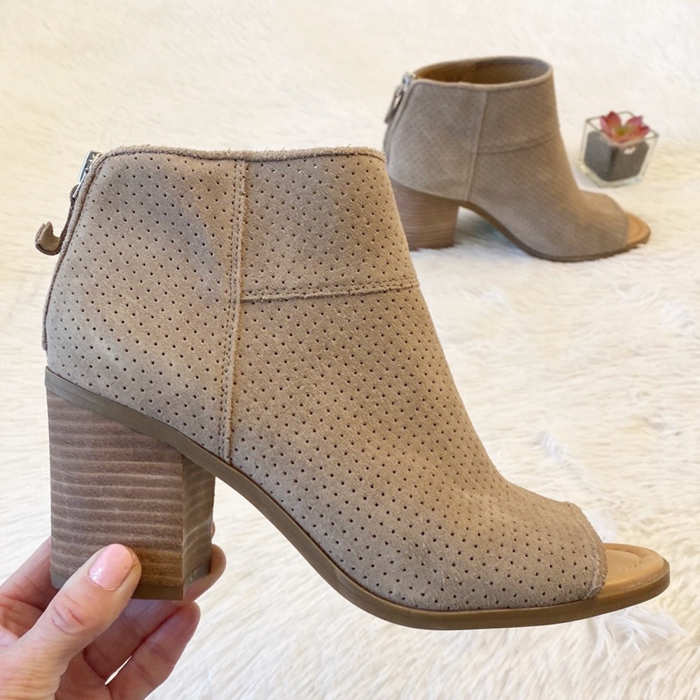 Franco Sarto | Goldie Taupe Suede Heel Peep toe ankle bootie women size 8